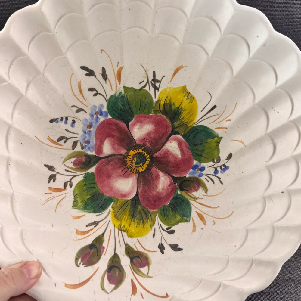 Vintage Italian Pottery Large Scalloped Edge Bowl Hand Painted Florals - Picture 3 of 7